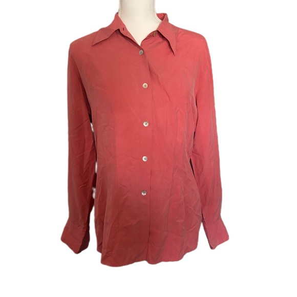 Ann Taylor Tops - Ann Taylor 100% Silk Blouse Top Pearl Button Up Business Casual Classic Preppy